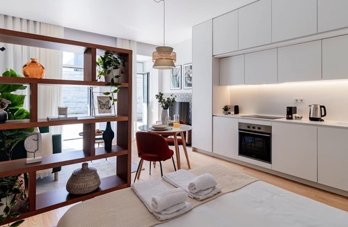 Centro / Baixa Apartment | Almada 551 - 0.2 l Garden Oasis by LovelyStay