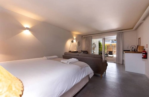 Carcavelos Apartment | The 98 Place