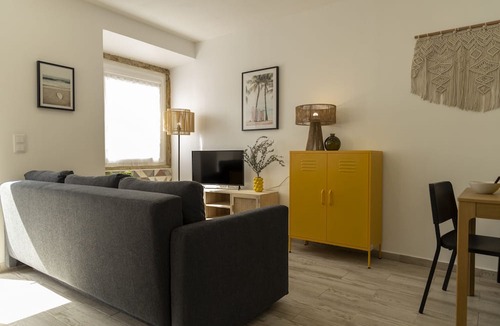 Arrentela Apartment | Apartment by the river in Seixal bay. 4pax. Bicycles are available.