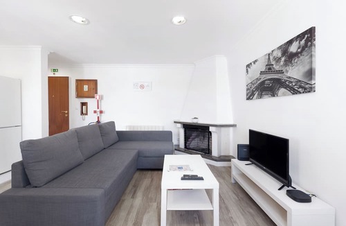 Cacem Apartment | Apartment 'Agualva Happy' with Wi-Fi