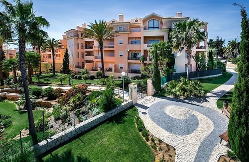 Praia da Luz Hotel | Explore the Atlantic Coastline! Full Kitchen, Swimming Pools, Beach Access!