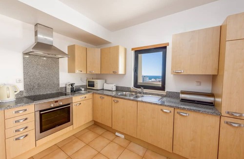 Praia da Luz Hotel | Your Home Away From Home! Fully-equipped Kitchen, 3 Swimming Pool, Free Parking!
