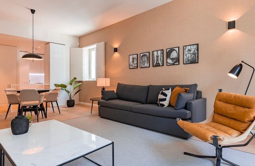 Sao Jose Apartment | Liberdade Elegance W/Rooftop Pool by LovelyStay