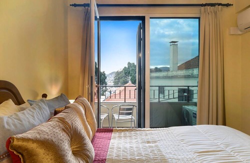 Santa Maria Maior Apartment | Holiday Apartment "Palheiro Residence Vista Mar" with Sea View, Balconies & Wi-Fi