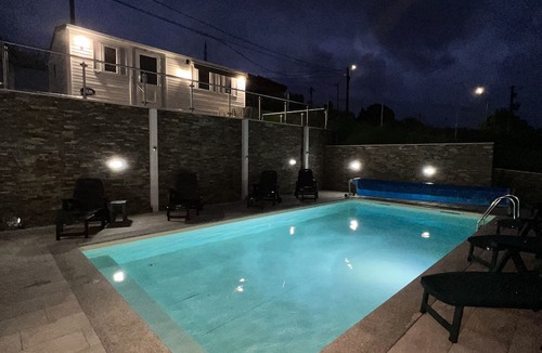 Mozelos House | Fonte Retreat - Fonte Accommodation with Salt Pool and Terrace - 26min.do Airport