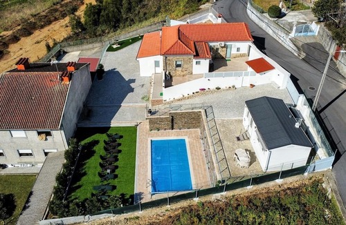 Mozelos House | Fonte Retreat - Fonte Accommodation with Salt Pool and Terrace - 26min.do Airport