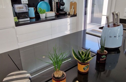 Seixal Villa | Modern House w/Private Heated Pool, Interior garden & Parking - Casa do Sul