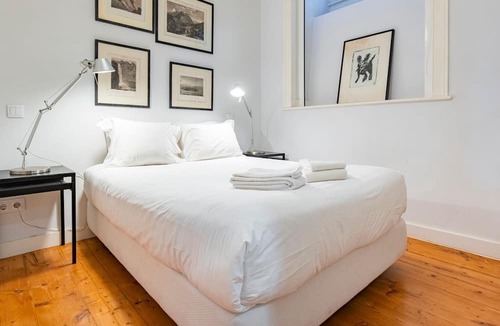 Sao Cristovao e Sao Lourenco Apartment | Castelo Design W/Balcony & View by LovelyStay