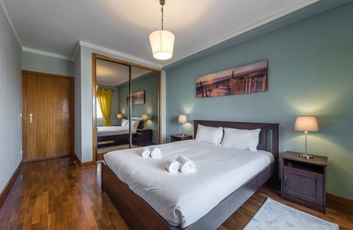 Santa Marinha Apartment | GuestReady - Candal Big Watch