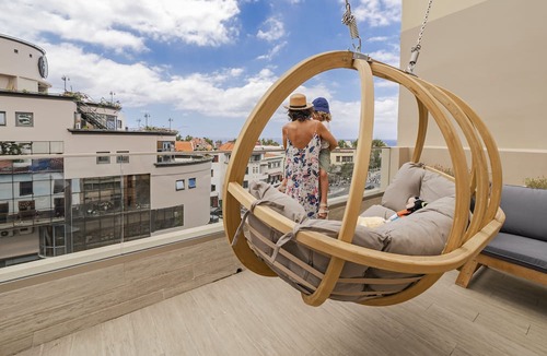 Se Condo | Building in the Funchal centre, Drapes Design