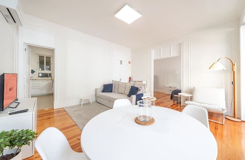 Sao Jorge de Arroios Apartment | GuestReady - Castle - Apt for 4 guests in Saldanha