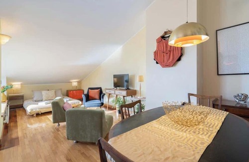 Gulpilhares Apartment | HostWise - Seaside Beach Flat