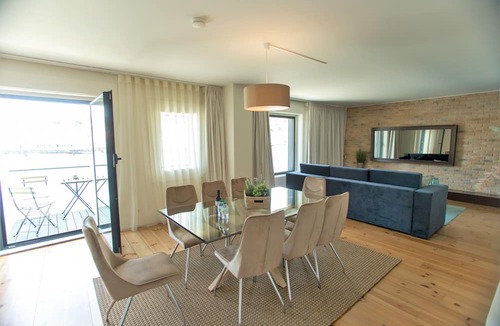 Santa Marinha Condo | Douro Triplex