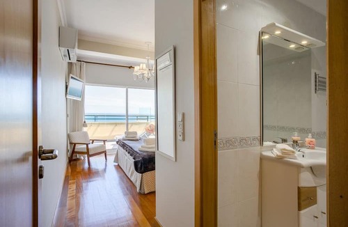 Cascais Condo | Ocean View I Sea Front 3-Bed Apt in Cascais w/Pool near Beaches