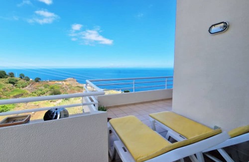 Canico Apartment | The Atlantic Lookout by LovelyStay