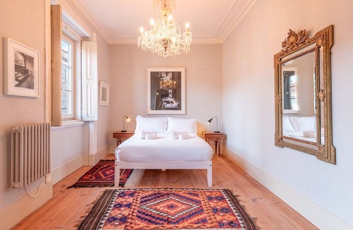 Lisbon Old Town Apartment | GuestReady - Ray of Light