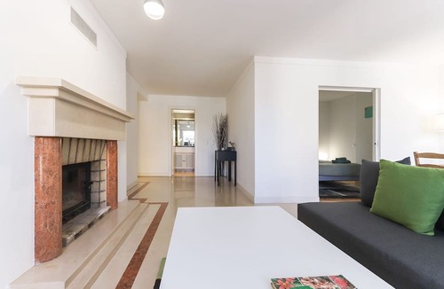 Lumiar Condo | Lisbon Flower 360º - Your Lovely Flat with Pool and Parking