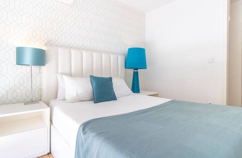 Centro / Baixa Apartment | Trindade Cozy Flat w/AC by LovelyStay