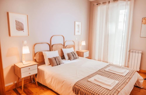 Santa Isabel Apartment | Chic & Classy Lisboa by GT House
