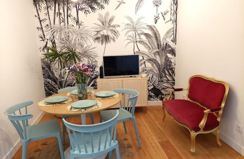 Penha de Franca Condo | Charming Apartment in a Private Condominium at Graça