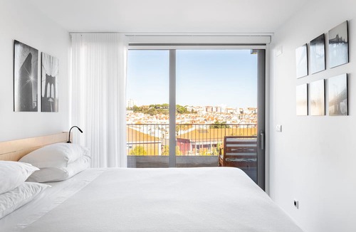Pena Apartment | LUXURIOUS, BRIGHT & LARGE TERRACE WITH GREAT VIEW | Family-Friendly