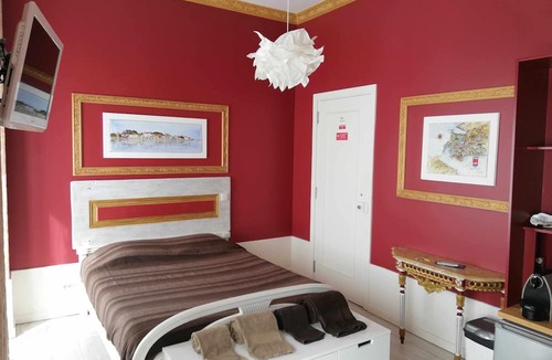 Seixal Apartment | Legendary Bay - Themed Suite