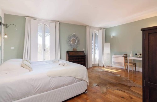 Boavista Apartment | 3 Spacious Flats w/Jacuzzi & Garden by HostWise