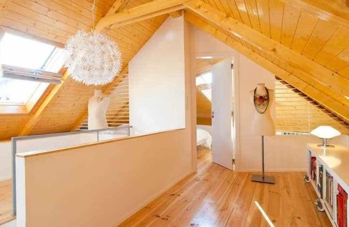 Alfama Apartment | Cozy Duplex flat with AC. Lovely neighbourhood.