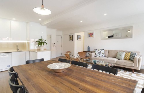 Santo Antonio Apartment | LV Premier Amoreiras AM3: Luxury 4-Bedroom Lisbon Residence with Balconies