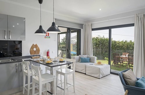 Ponta do Pargo Villa | Felicidade Rocha I, for families, with a pool.