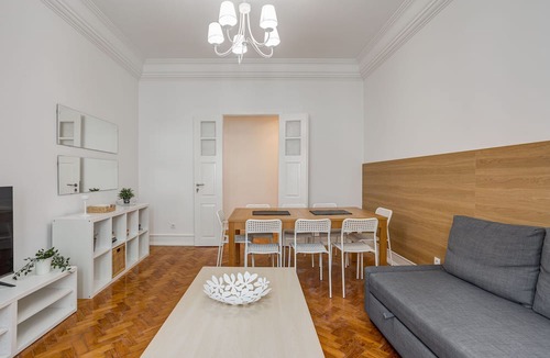 Sao Jorge de Arroios Apartment | Home Out 4D - 5 Bedroom Apartment with Parking