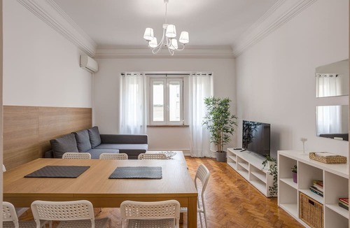 Sao Jorge de Arroios Apartment | Home Out 4D - 5 Bedroom Apartment with Parking