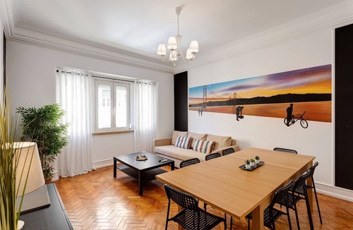 Alto do Pina Apartment | Home Out 4E - 5 Bedroom Apartment with Parking