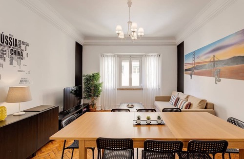 Alto do Pina Apartment | Home Out 4E - 5 Bedroom Apartment with Parking