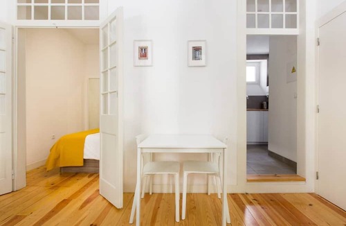 Alfama Apartment | SOL II- Cozy Balcony in Historic Alfama/Air conditioning