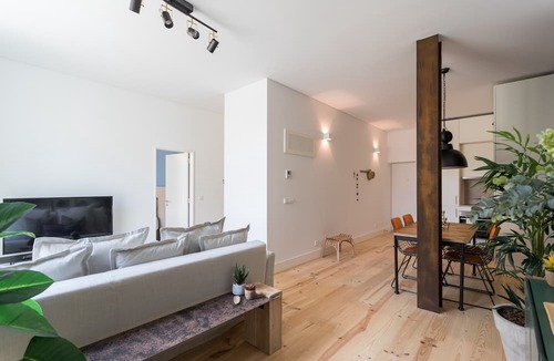 Sao Paulo Apartment | FLH Cais Sodré Charming Flat