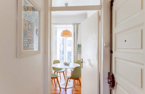 Sao Jorge de Arroios Apartment | FLH The Poet Apartment near Saldanha