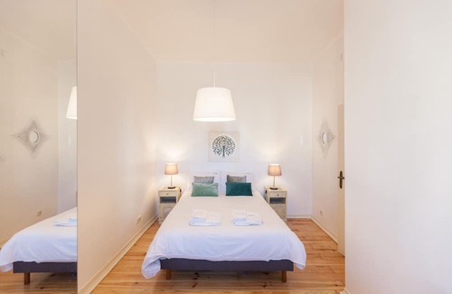 Sao Jorge de Arroios Apartment | FLH The Poet Apartment near Saldanha
