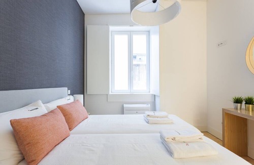 Santa Maria Maior Apartment | FLH Downtown Charming Flat
