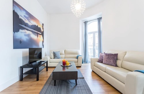 Alfama Apartment | FLH Graça Spacious Flat