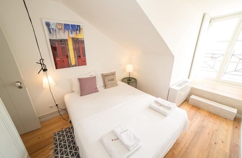 Santa Maria Maior Apartment | FLH Bacalhoeiros River View Flat