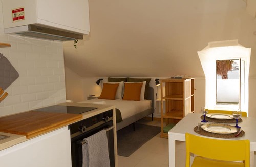 Arrentela Apartment | Loft with terrace and river view in Seixal. Air conditioning. Ideal for 2pax.