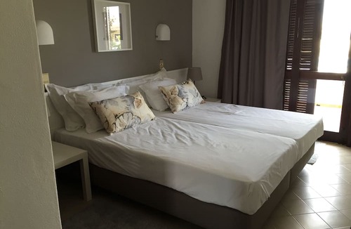Correeira Apartment | Roca Belmonte Apartamentos