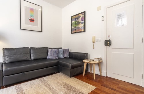 Sacramento Apartment | Central Chiado Flat with Elevator CH6 by LV Premier