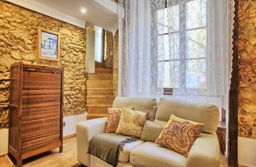 Alfama Apartment | Tv1 - Alfama Retreat | AC | 3 Bedrooms sleeps 10 walk everywhere