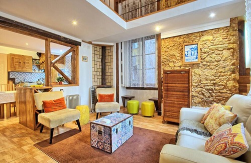 Alfama Apartment | Tv1 - Alfama Retreat | AC | 3 Bedrooms sleeps 10 walk everywhere