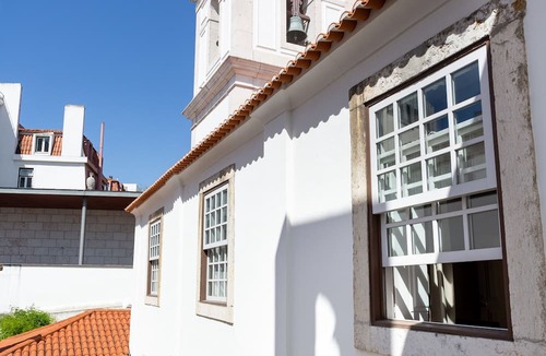 Sacramento Apartment | Chiado | CHARMING & ROMANTIC | Family-Friendly