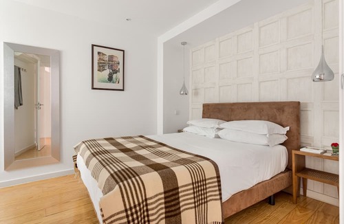 Sacramento Apartment | Chiado | STYLISH & SUNNY | Family-Friendly