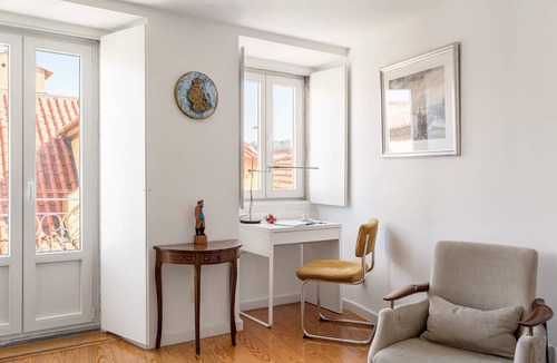 Sacramento Apartment | Chiado | STYLISH & SUNNY | Family-Friendly