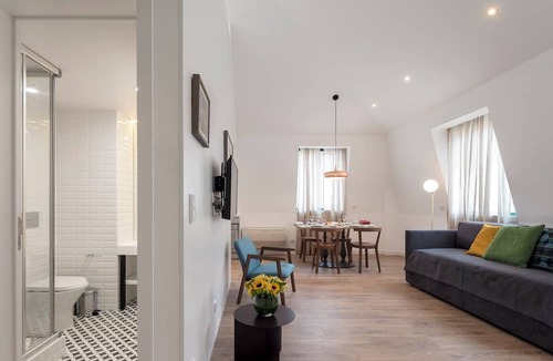 Encarnacao Apartment | LSA Chiado Emenda by Numa